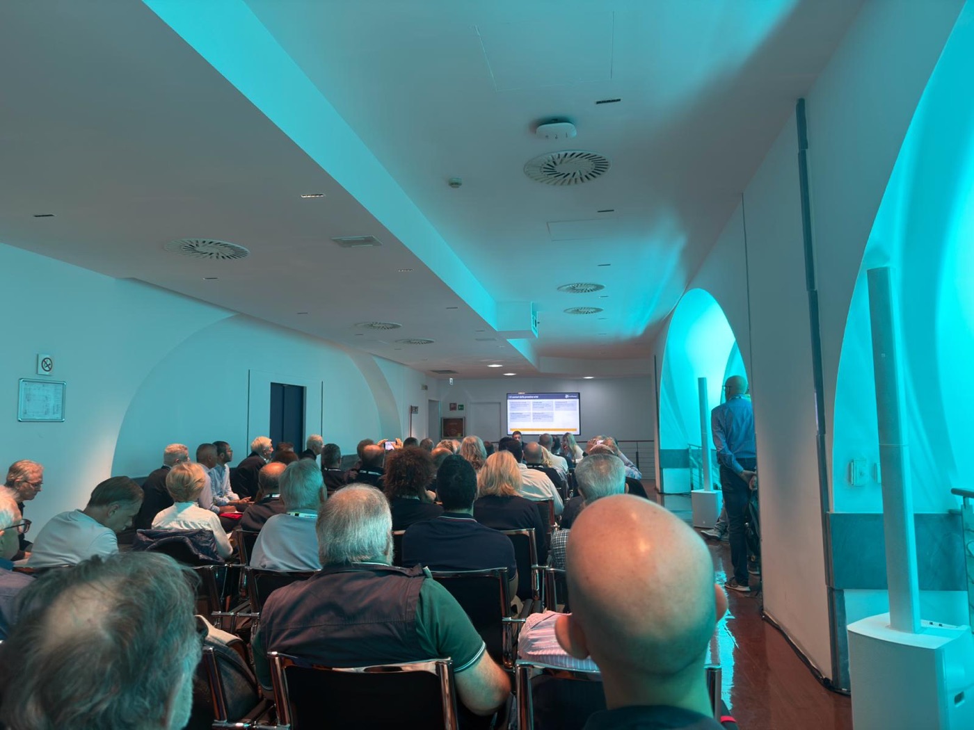 La sala piena alla conferenza di Francesca Fossatelli e Giovanni Picone a Investing Milano 2026, Borsa Italiana